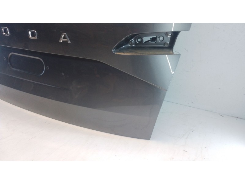 Recambio de porton trasero para skoda karoq (nu7, nd7) 1.5 tsi referencia OEM IAM   