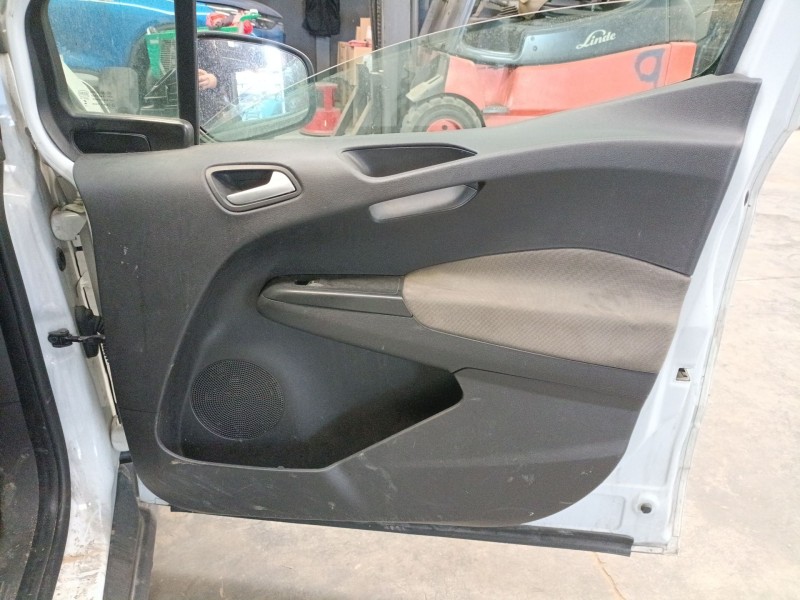 Recambio de guarnecido puerta delantera derecha para ford transit courier b460 furgoneta/monovolumen 1.5 tdci referencia OEM IAM