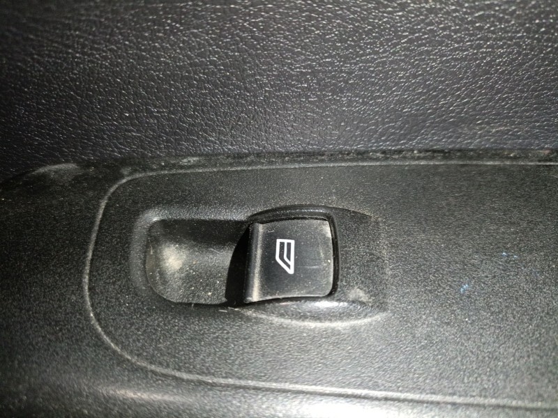 Recambio de mando elevalunas delantero derecho para ford transit courier b460 furgoneta/monovolumen 1.5 tdci referencia OEM IAM 