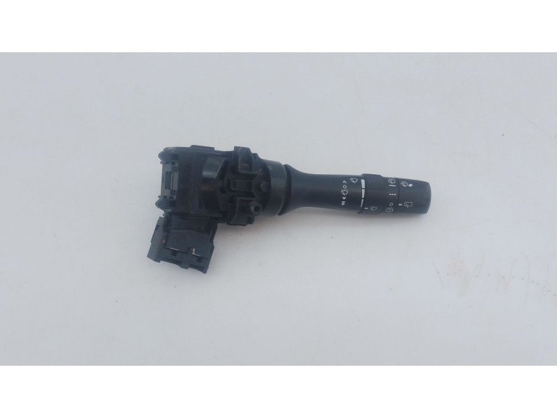 Recambio de mando limpia para toyota auris active referencia OEM IAM   