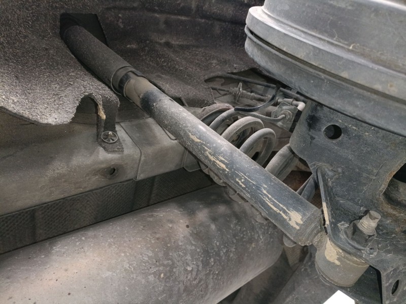 Recambio de amortiguador trasero derecho para ford transit courier b460 furgoneta/monovolumen 1.5 tdci referencia OEM IAM   