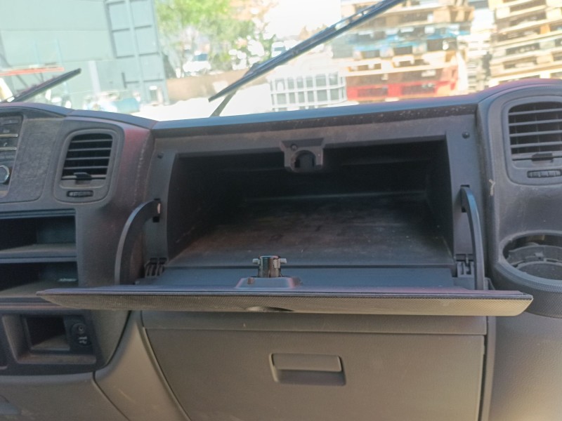 Recambio de guantera para renault trucks maxity 2.5 dci / 2.5 dxi referencia OEM IAM   