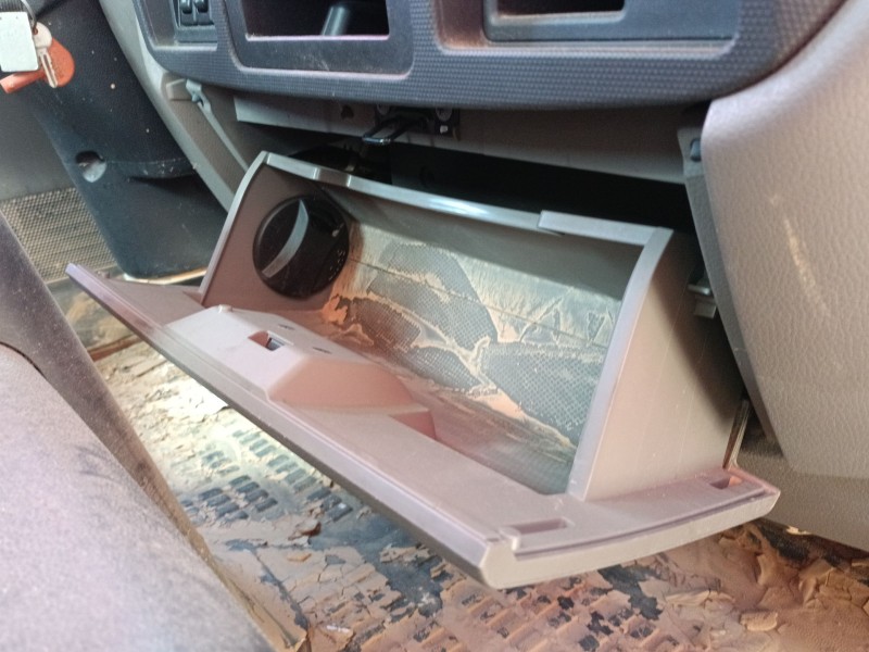Recambio de guantera para renault trucks maxity 2.5 dci / 2.5 dxi referencia OEM IAM   