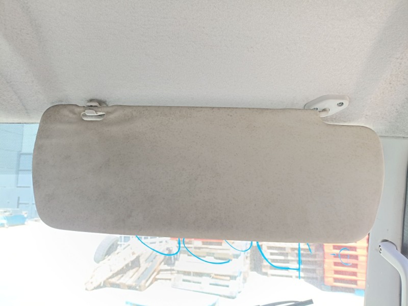 Recambio de parasol derecho para renault trucks maxity 2.5 dci / 2.5 dxi referencia OEM IAM   