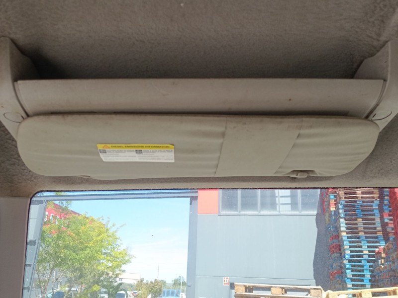 Recambio de parasol izquierdo para renault trucks maxity 2.5 dci / 2.5 dxi referencia OEM IAM   