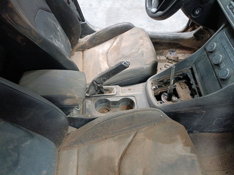 Recambio de consola central para seat leon (5f1) 1.6 tdi referencia OEM IAM   