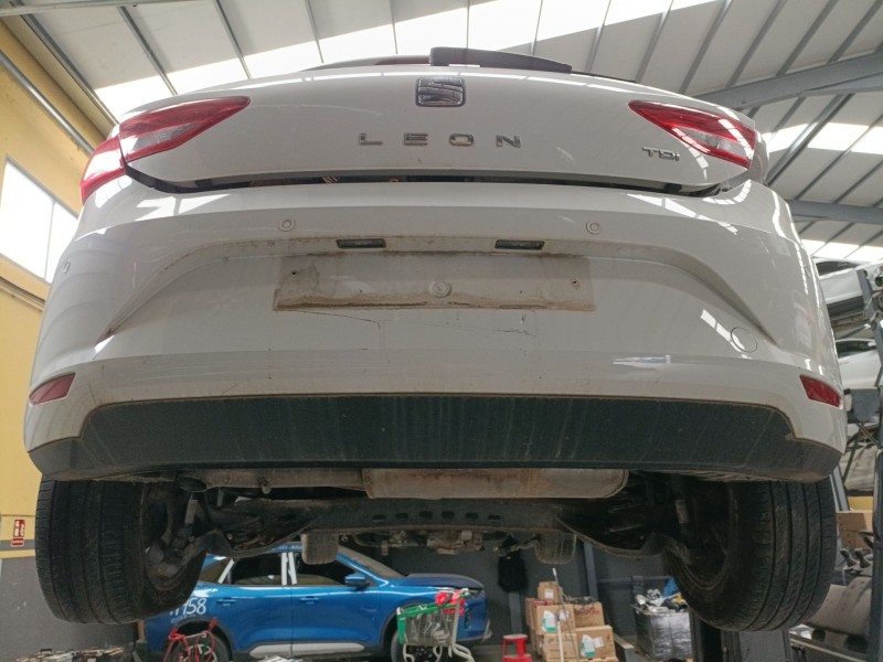 Recambio de paragolpes trasero para seat leon (5f1) 1.6 tdi referencia OEM IAM   