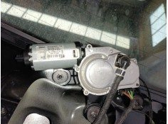 MOTOR LIMPIA TRASERO 8E9855711D 