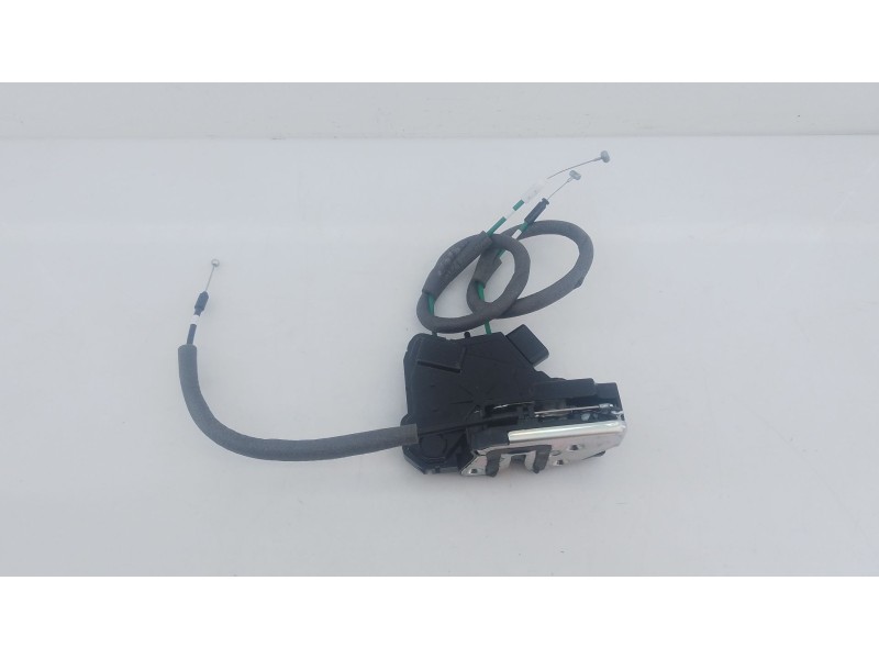 Recambio de cerradura puerta trasera derecha para ssangyong tivoli 1500 tgdi 135 cv / 99 kw referencia OEM IAM   