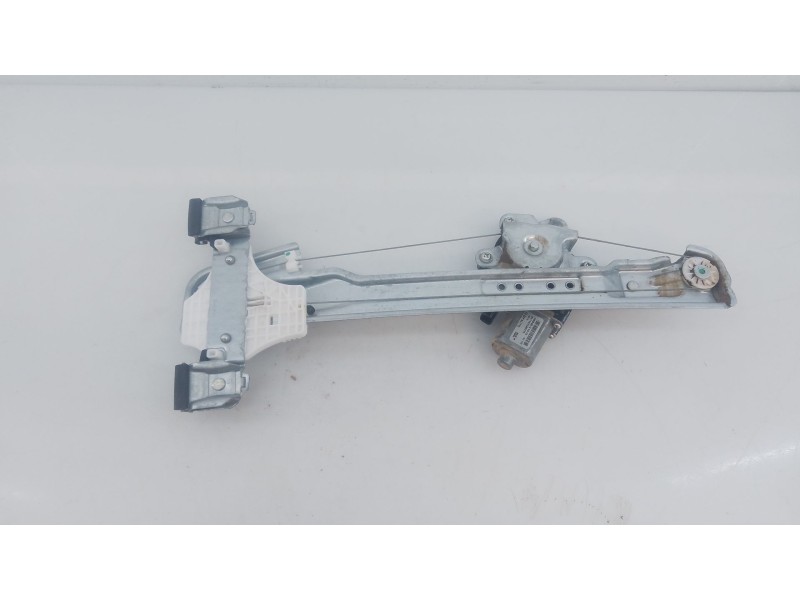 Recambio de elevalunas trasero derecho para ssangyong tivoli 1500 tgdi 135 cv / 99 kw referencia OEM IAM   