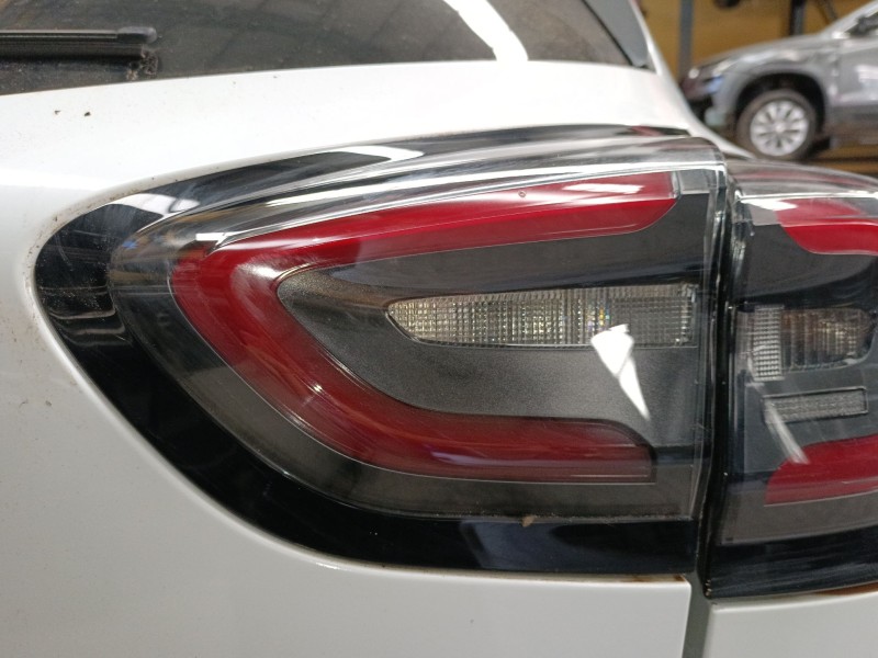 Recambio de piloto trasero derecho porton para ford puma (j2k, cf7) 1.0 ecoboost mhev referencia OEM IAM   