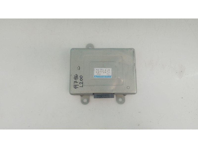 Recambio de centralita motor uce para mitsubishi l200 (k7_t, k6_t, k5_t) 2.5 td 4wd (k74t) referencia OEM IAM MD351418 K8T72872 
