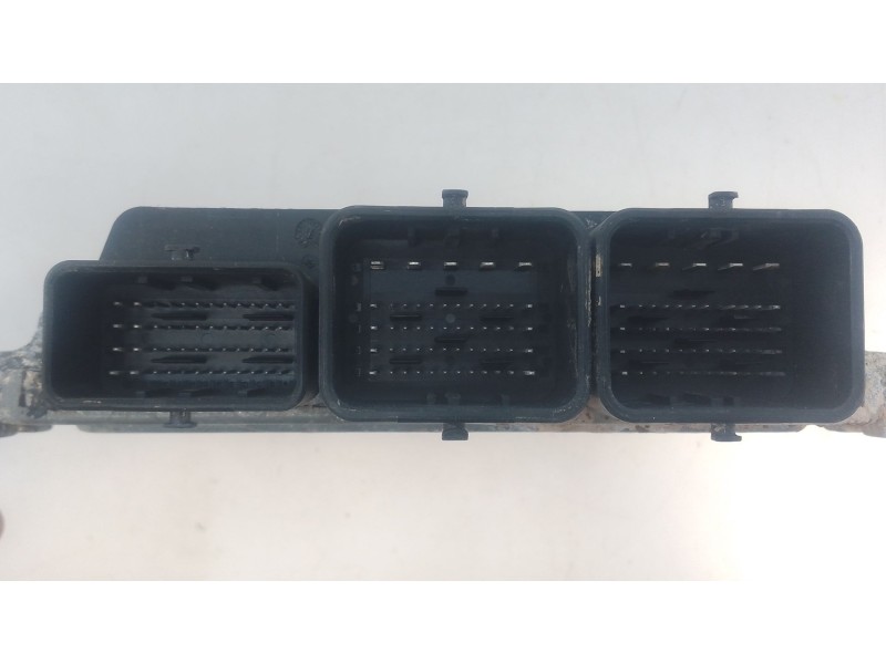 Recambio de centralita motor uce para ford focus iii sedán 1.6 tdci referencia OEM IAM BV6112A650AXE S180133010 