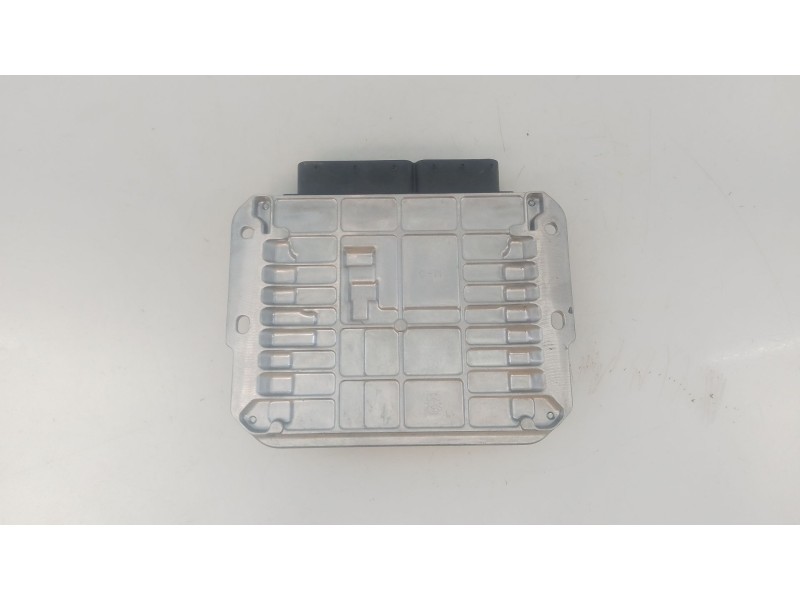 Recambio de centralita motor uce para mitsubishi l200 / triton (kj_, kk_, kl_) 2.4 di-d 4wd (kj0t) referencia OEM IAM MA27570089