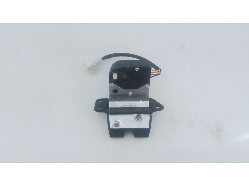 Recambio de cerradura maletero / porton para kia rio concept referencia OEM IAM   