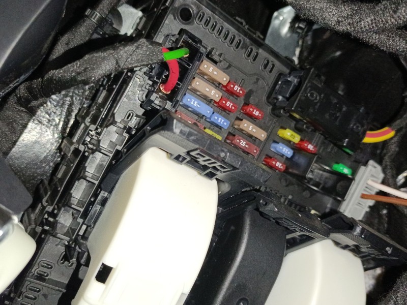 Recambio de caja reles / fusibles para ford puma (j2k, cf7) 1.0 ecoboost mhev referencia OEM IAM   