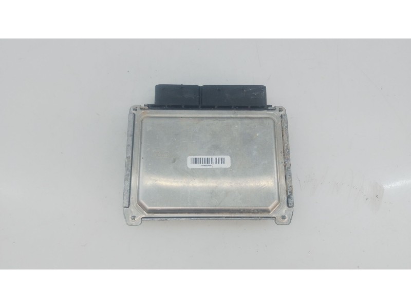 Recambio de centralita motor uce para volkswagen golf viii (cd1, da1) 1.0 etsi referencia OEM IAM 05C907394B  