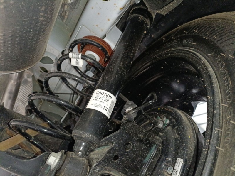 Recambio de amortiguador trasero derecho para ford puma (j2k, cf7) 1.0 ecoboost mhev referencia OEM IAM L1TG-18080  
