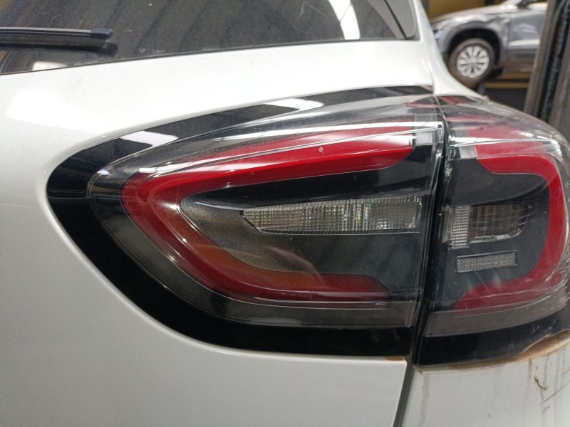 Recambio de piloto trasero derecho porton para ford puma (j2k, cf7) 1.0 ecoboost mhev referencia OEM IAM   