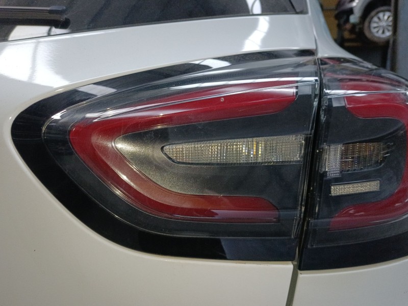 Recambio de piloto trasero derecho porton para ford puma (j2k, cf7) 1.0 ecoboost mhev referencia OEM IAM   