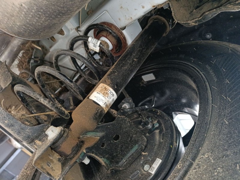 Recambio de amortiguador trasero derecho para ford puma (j2k, cf7) 1.0 ecoboost mhev referencia OEM IAM L1TC18080  