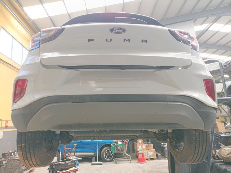 Recambio de paragolpes trasero para ford puma (j2k, cf7) 1.0 ecoboost mhev referencia OEM IAM   
