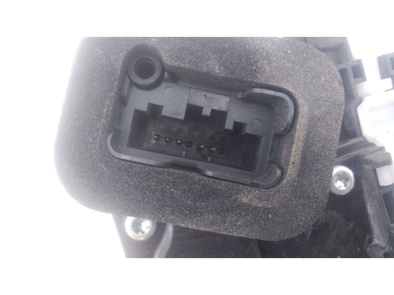 Recambio de cerradura puerta delantera izquierda para skoda fabia iv (pj3) 1.0 tsi referencia OEM IAM   