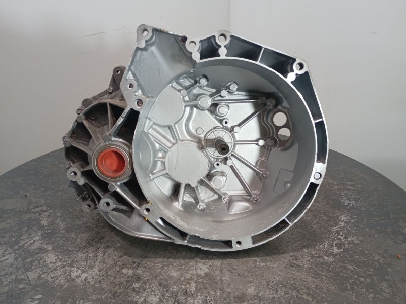 Recambio de caja cambios para ford focus iii 1.6 tdci referencia OEM IAM AV6R7002GJ  