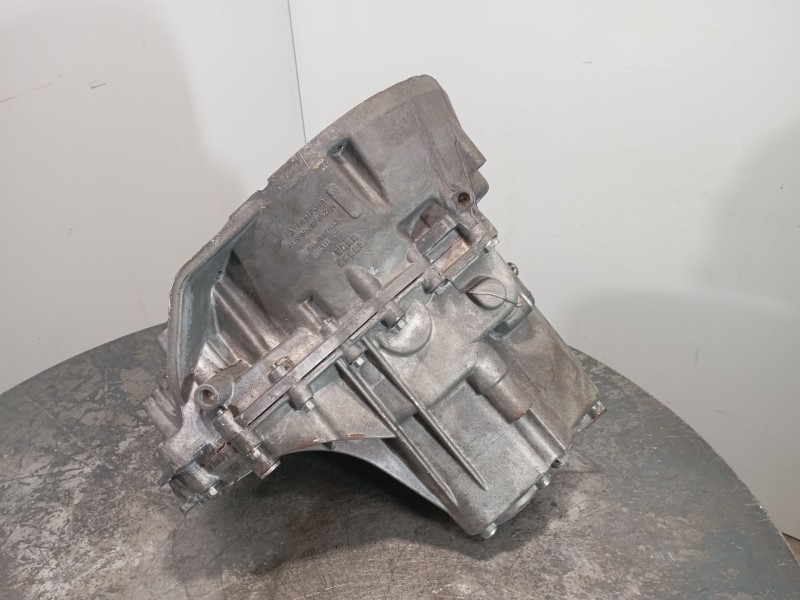 Recambio de caja cambios para ford focus iii 1.6 tdci referencia OEM IAM AV6R7002GJ  