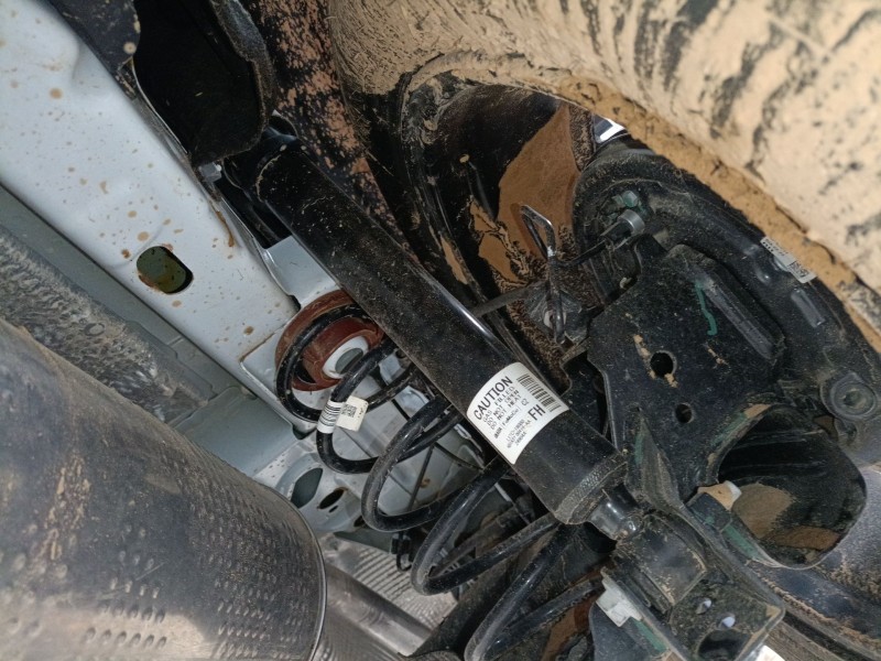 Recambio de amortiguador trasero derecho para ford puma (j2k, cf7) 1.0 ecoboost mhev referencia OEM IAM   