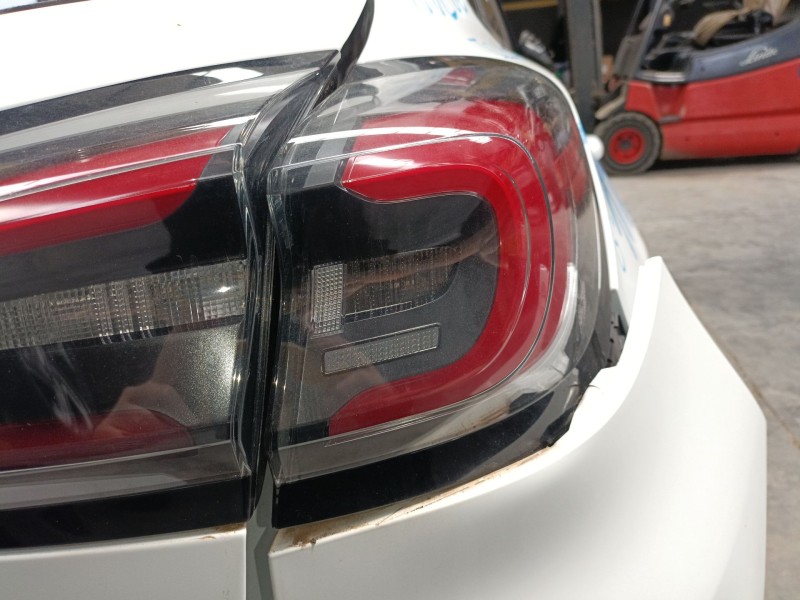 Recambio de piloto trasero derecho para ford puma (j2k, cf7) 1.0 ecoboost mhev referencia OEM IAM   