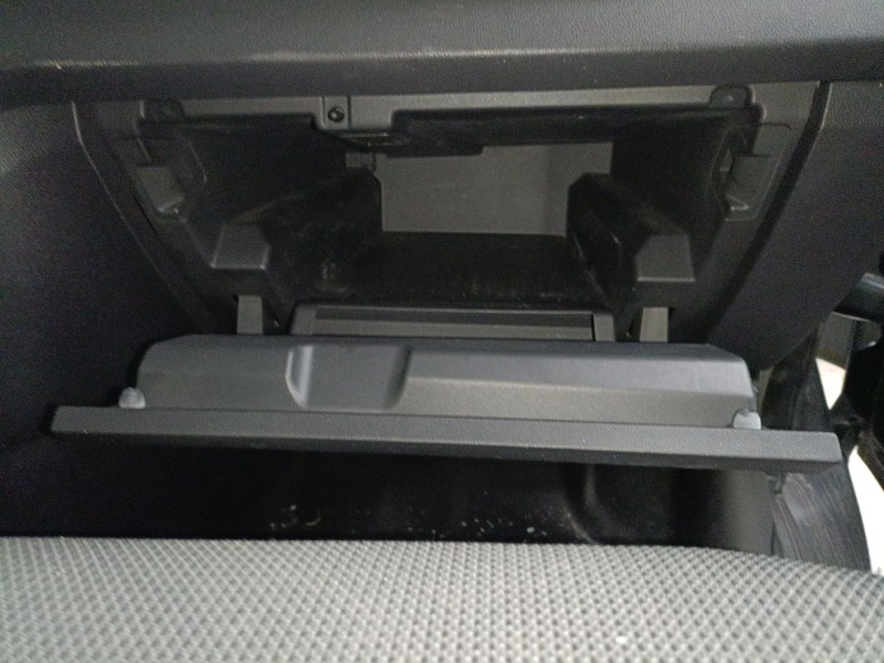Recambio de guantera para renault trafic iii autobús (jg_) 2.0 dci 150 (jgmu) referencia OEM IAM   