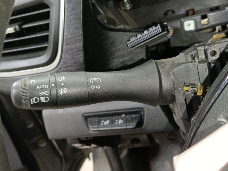 Recambio de mando intermitentes para renault trafic iii autobús (jg_) 2.0 dci 150 (jgmu) referencia OEM IAM   