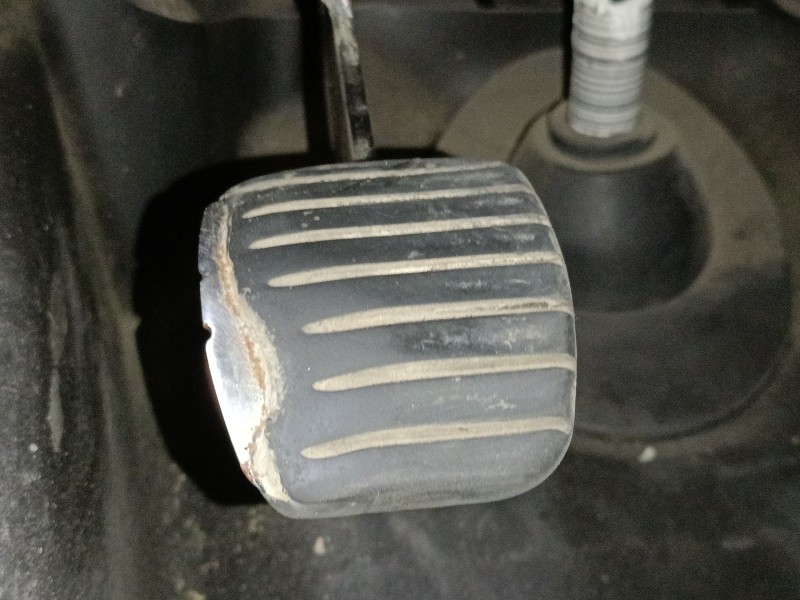 Recambio de pedal embrague para renault trafic iii autobús (jg_) 2.0 dci 150 (jgmu) referencia OEM IAM   