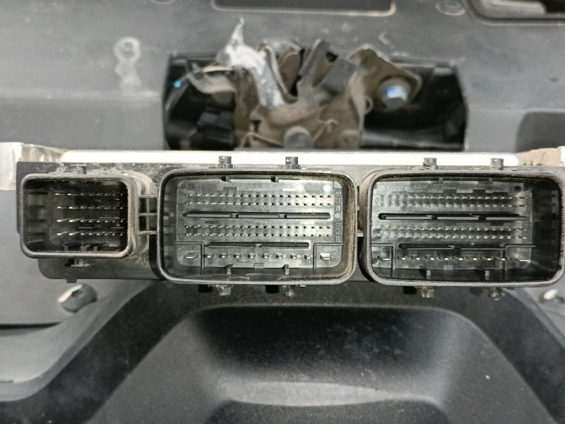 Recambio de centralita motor uce para renault trafic iii autobús (jg_) 2.0 dci 150 (jgmu) referencia OEM IAM   