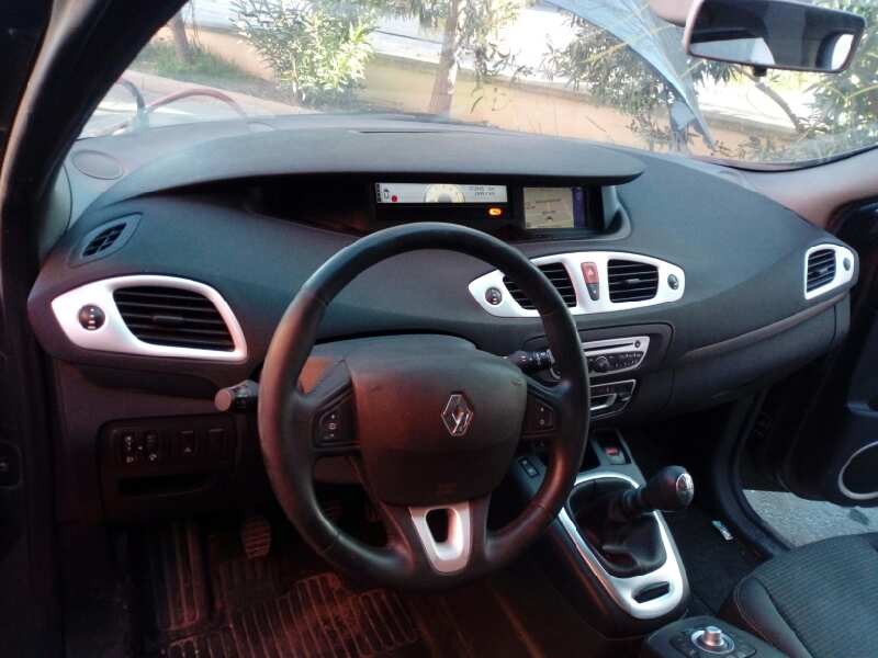 renault scenic iii del año 2010
