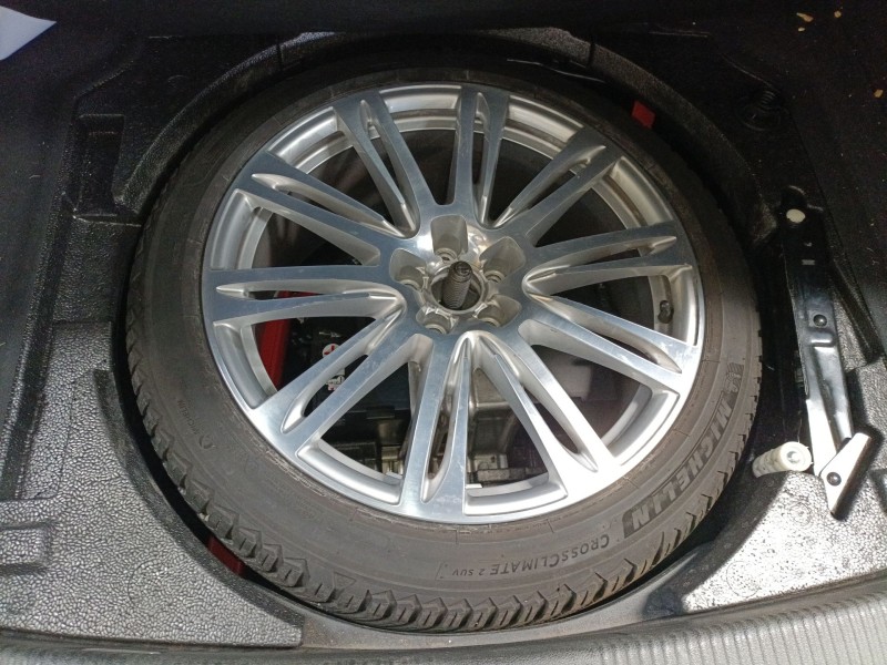 Recambio de neumatico repuesto para audi a8 d4 (4h2, 4h8, 4hc, 4hl) 4.0 tfsi quattro referencia OEM IAM 265/40/20  