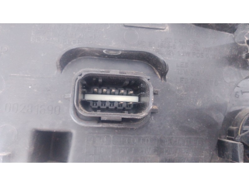 Recambio de faro derecho xenon para renault clio v (b7_) 1.0 lpg (b7mt) referencia OEM IAM 260108676R  