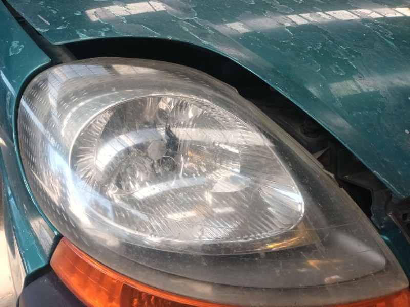 Recambio de faro derecho para renault trafic ii autobús (jl) 1.9 dci 80 (jl0b) referencia OEM IAM   