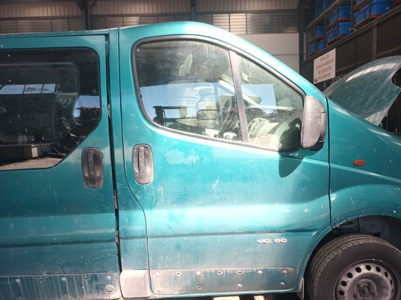 Recambio de puerta delantera derecha para renault trafic ii autobús (jl) 1.9 dci 80 (jl0b) referencia OEM IAM   