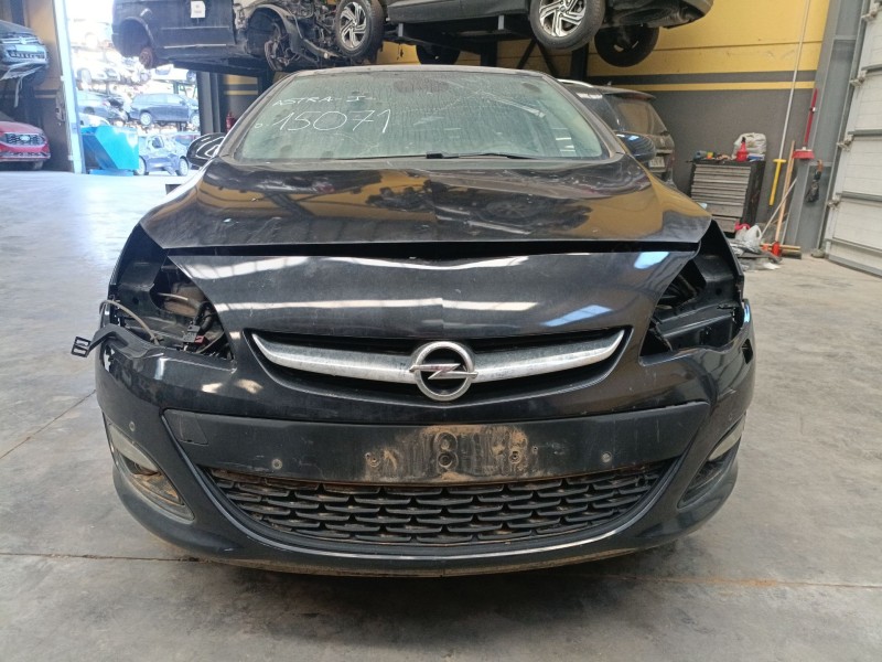 opel astra j (p10) del año 2014