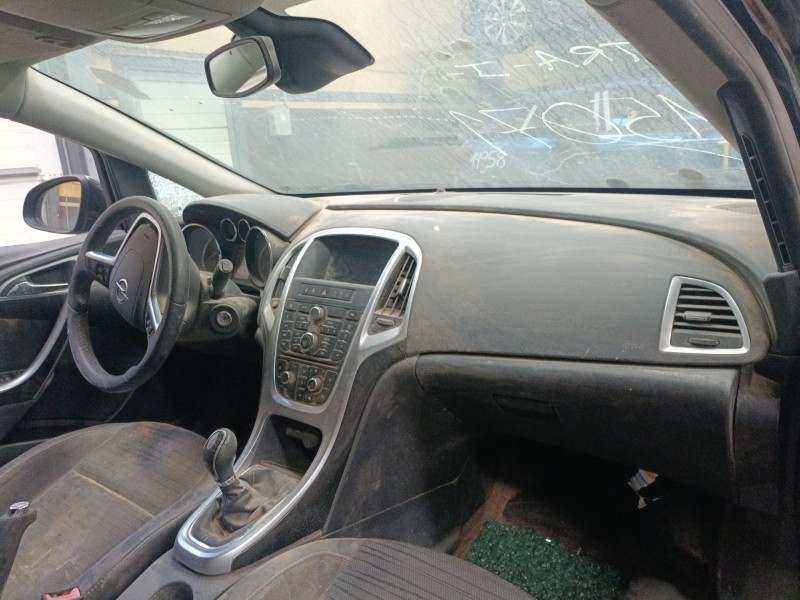 opel astra j (p10) del año 2014
