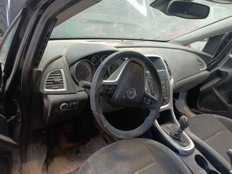 opel astra j (p10) del año 2014