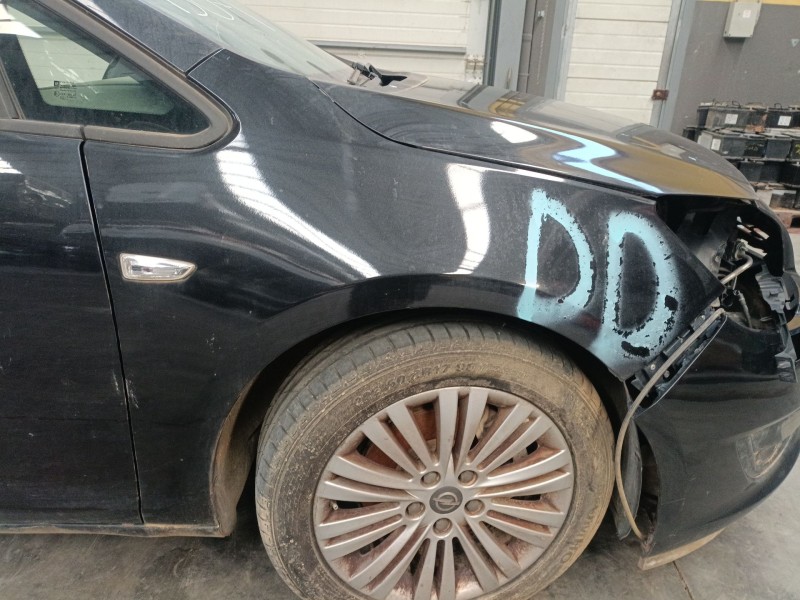 Recambio de aleta delantera derecha para opel astra j (p10) 1.6 cdti (68) referencia OEM IAM   