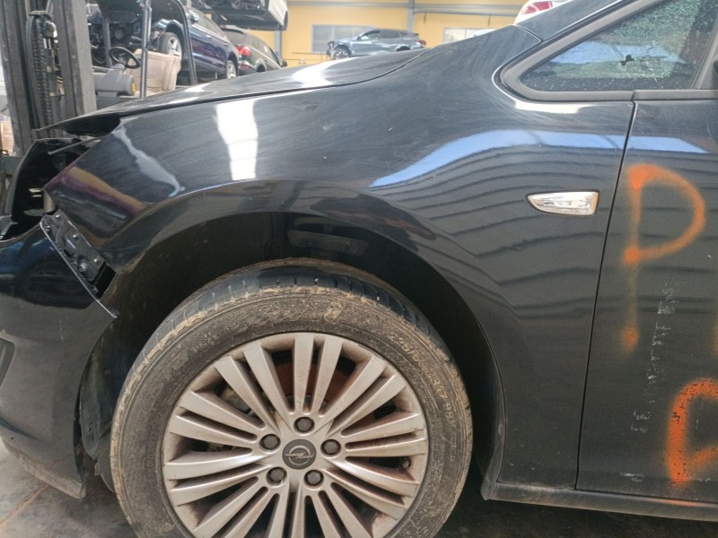 Recambio de aleta delantera izquierda para opel astra j (p10) 1.6 cdti (68) referencia OEM IAM   