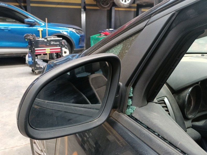 Recambio de retrovisor izquierdo electrico para opel astra j (p10) 1.6 cdti (68) referencia OEM IAM   