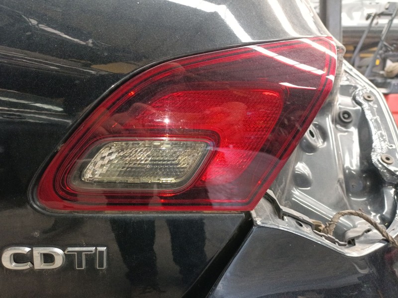 Recambio de piloto trasero derecho porton para opel astra j (p10) 1.6 cdti (68) referencia OEM IAM   