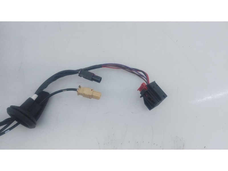 Recambio de retrovisor derecho electrico para volkswagen caddy v furgoneta/monovolumen (sba, sbh) 2.0 tdi bmt referencia OEM IAM