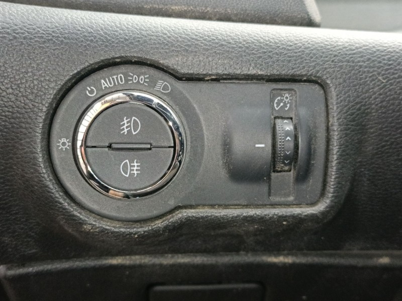 Recambio de mando luces para opel astra j (p10) 1.6 cdti (68) referencia OEM IAM   