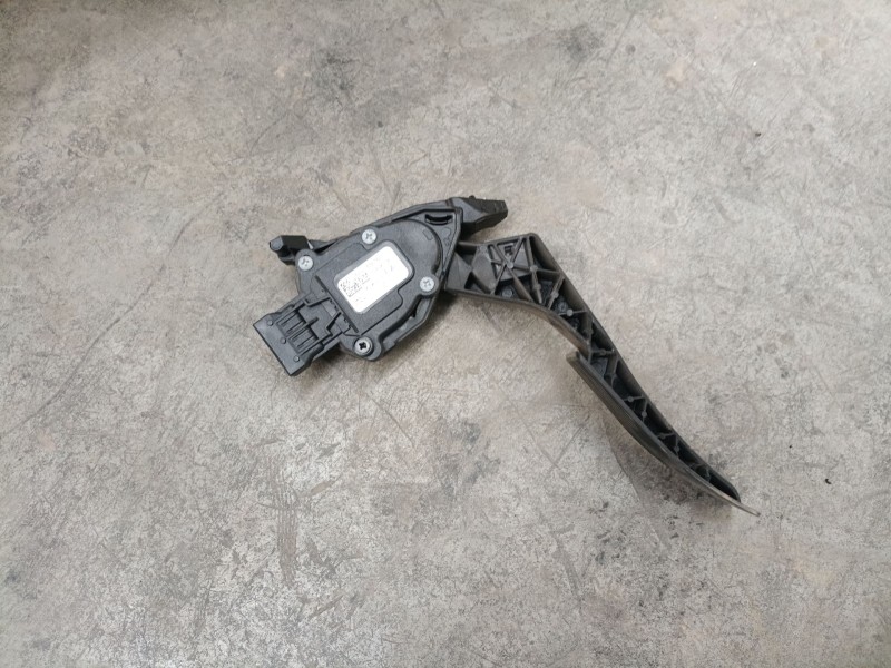 Recambio de pedal acelerador para opel astra j (p10) 1.6 cdti (68) referencia OEM IAM 13252702 6PV00976507 